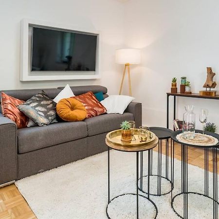 Eg Rechts -Wunderschone 80M² Grosse 3-Zimmer City Wohnung Nahe Salzburg Freilassing Exteriör bild