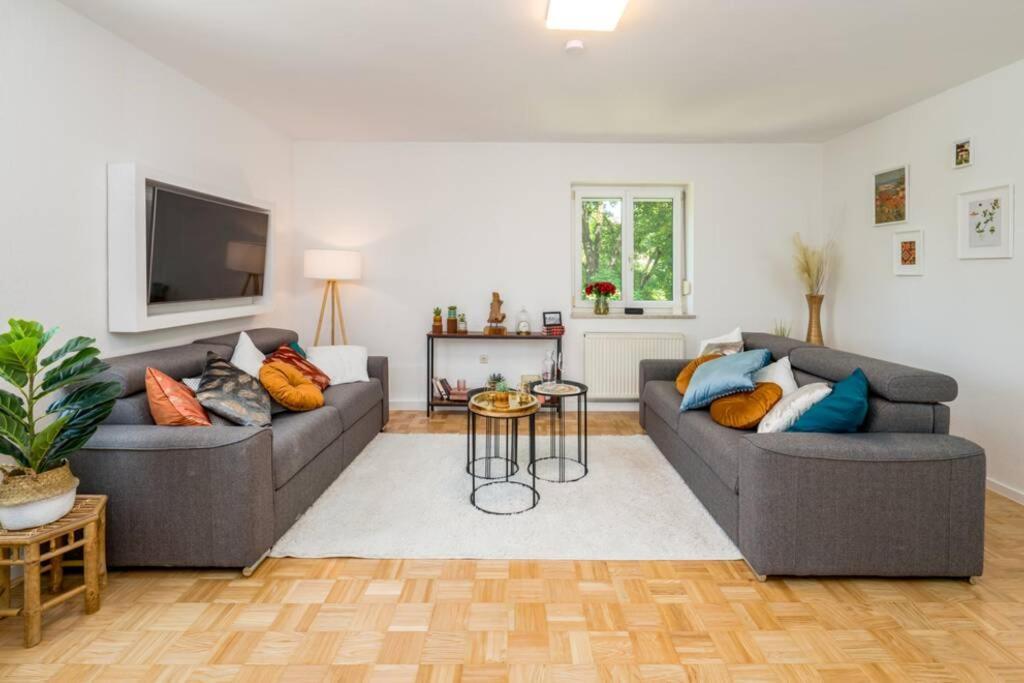 Eg Rechts -Wunderschone 80M² Grosse 3-Zimmer City Wohnung Nahe Salzburg Freilassing Exteriör bild